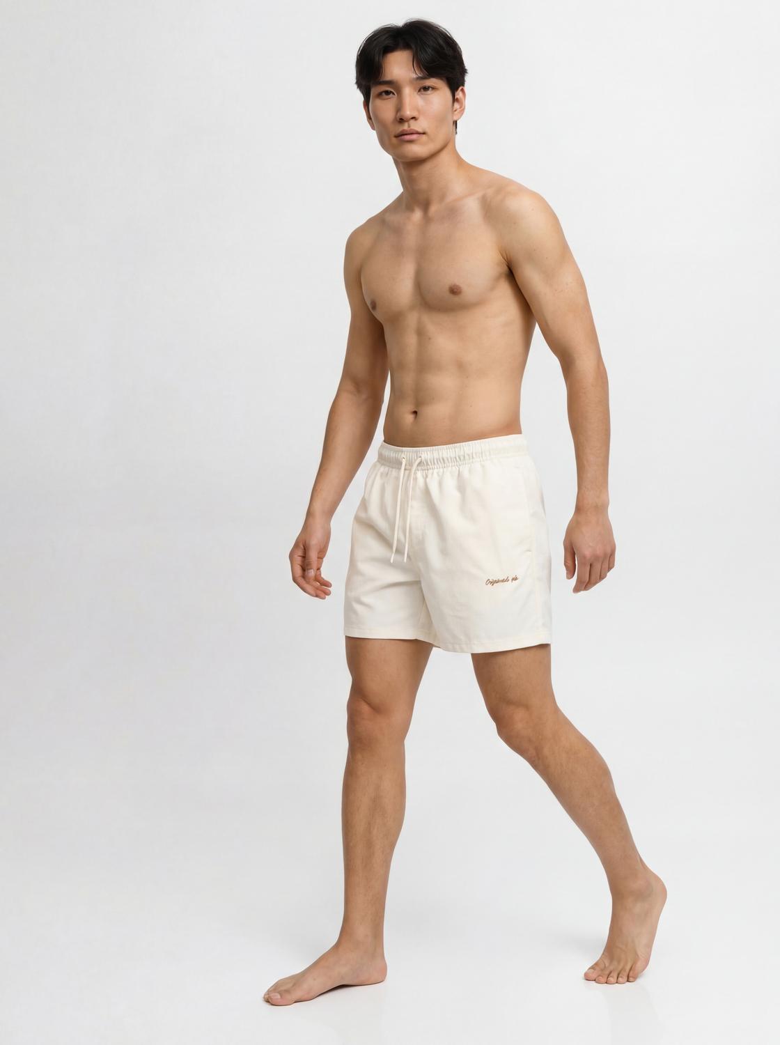 model_shot-creative